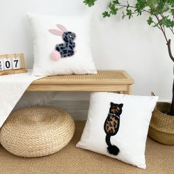 French light luxury chiffon cake-skirted pillows for Ins, fashionable candy solid color ruffled sofa cushions.