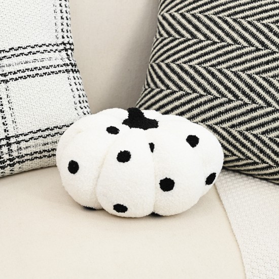 Cross-border Plush Heart Cute Sofa Pillow, Valentine's Day Flannel Jacquard 3D Pattern Pillow